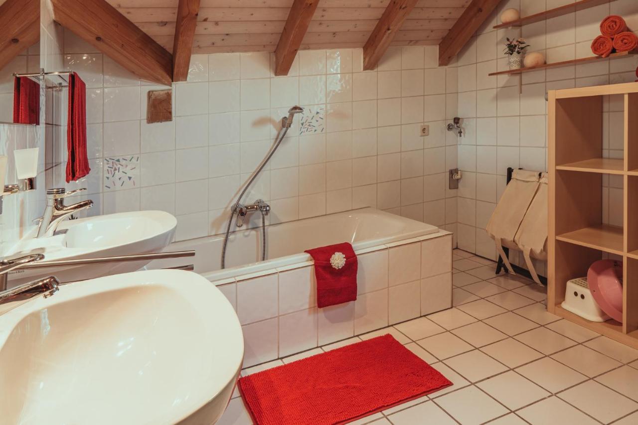 Armonia Altach, 2-6 P, 2 Schlafzimmer, Kueche, Parkplatz, Balkon, Wifi, Garten, Stellplatz Fuer Ski Bagian luar foto